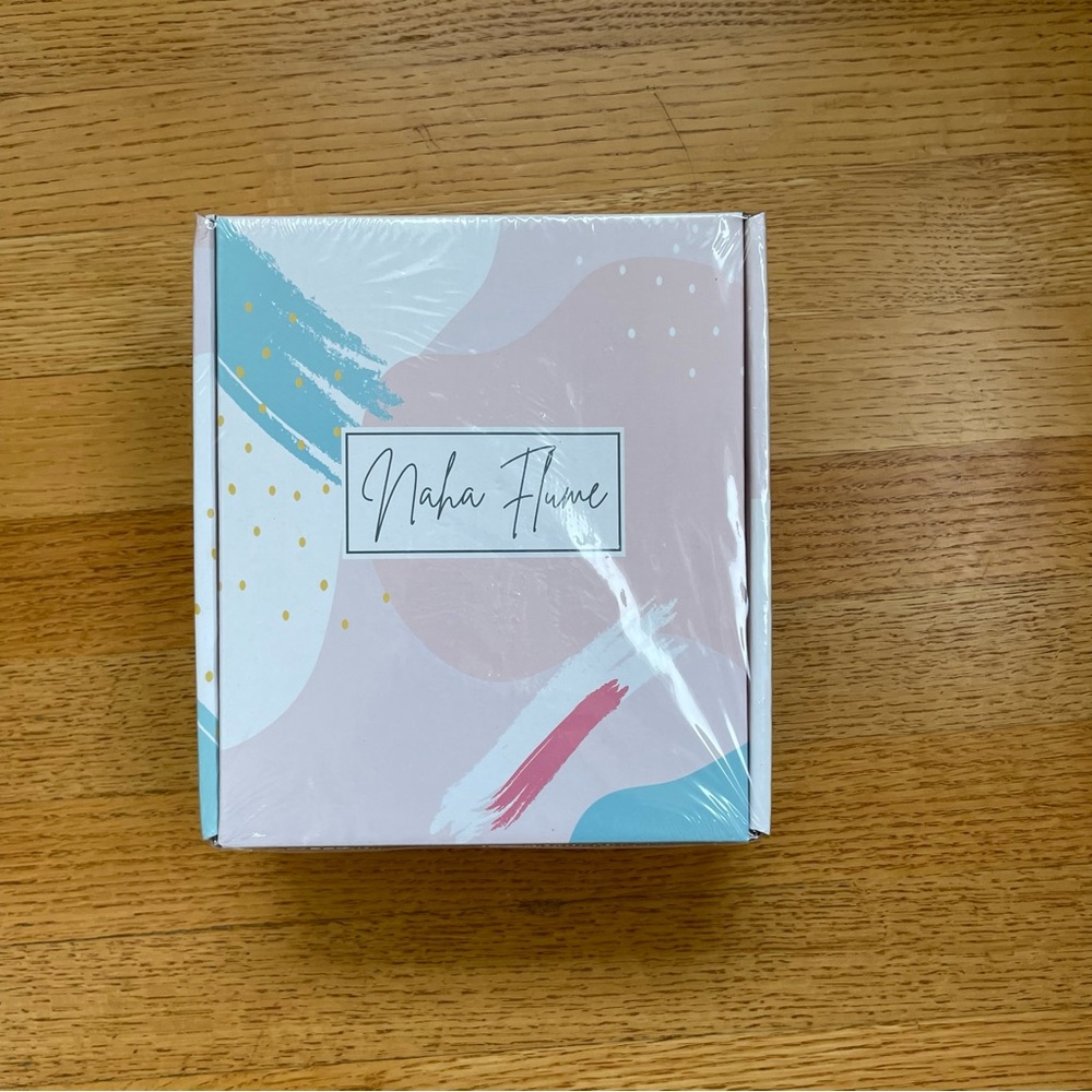 Naha Flume Bath & Body Set